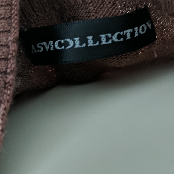 Lightweight Maroon Sweater - Picture 4 of 5